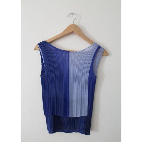 Issey Miyake Sleeveless Techincal Pleated Top Size 3 Black Light Blue - Picture 5 of 7